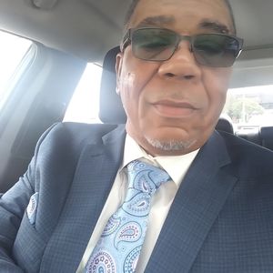 Meet your Posher, Larry